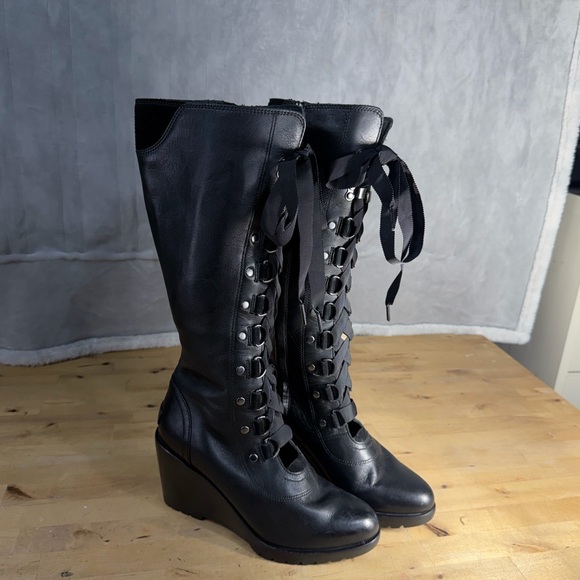 Sorel Black Wedge Lace-Up Boots - Picture 13 of 16